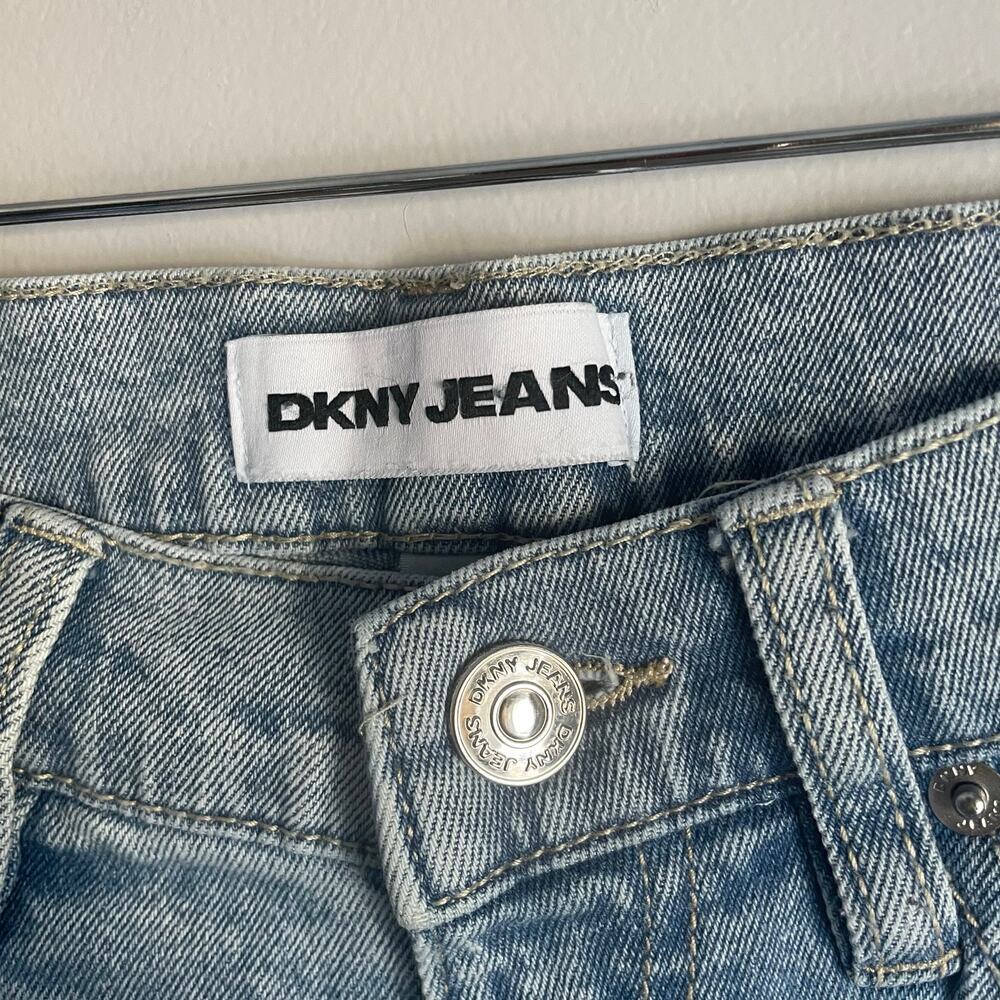DKNY Y2K style Wide Leg Jeans Studded Light Wash size 26 Hannah Montana - Picture 2 of 5